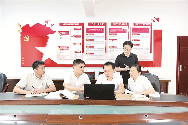 三堂会审222.jpg